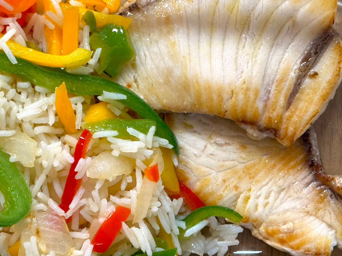 Tintorera a la plancha con arroz y verduras