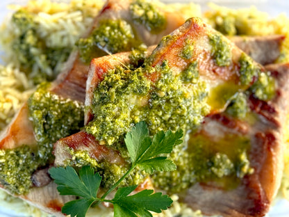 Secreto ibérico con chimichurri y arroz