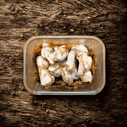 Medallones de pollo con arroz salteado con verduras y soja